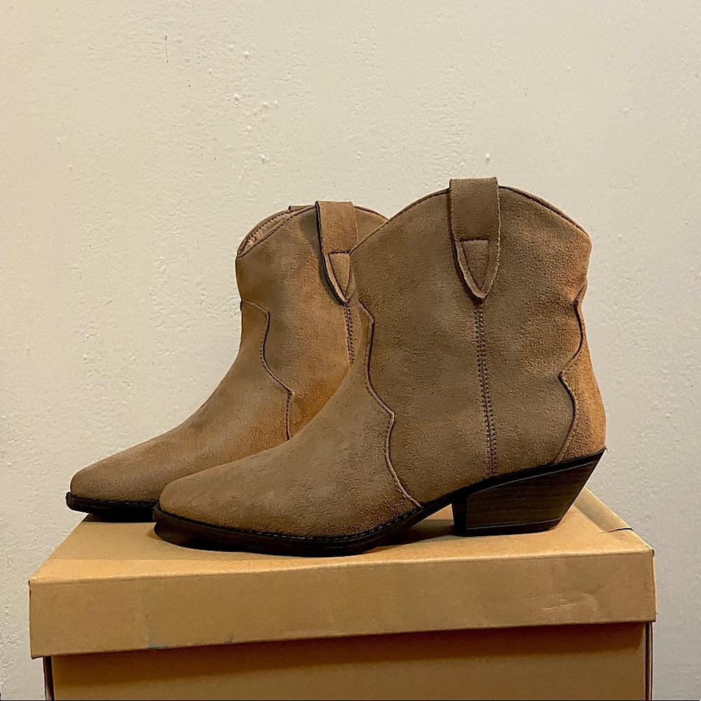 Charlotte Russe booties. Brand new w/ box, size: 6, color: Taupe, style: Duke-01